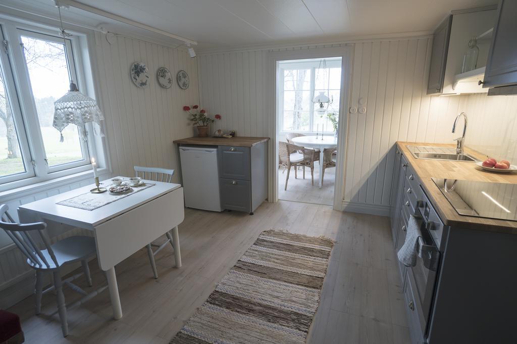 Anfasteroed Gardsvik - Grindstugan Ljungskile Esterno foto